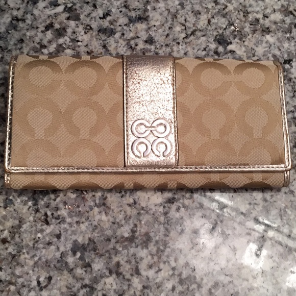 Coach Handbags - Coach wallet